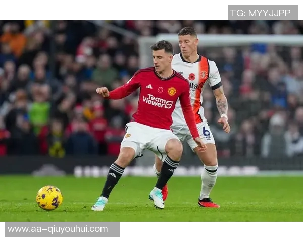 挑战英超传统强队樱桃军团蓄势待发迎接新赛季 挑战英超传统强队樱桃军团蓄势待发迎接新赛季