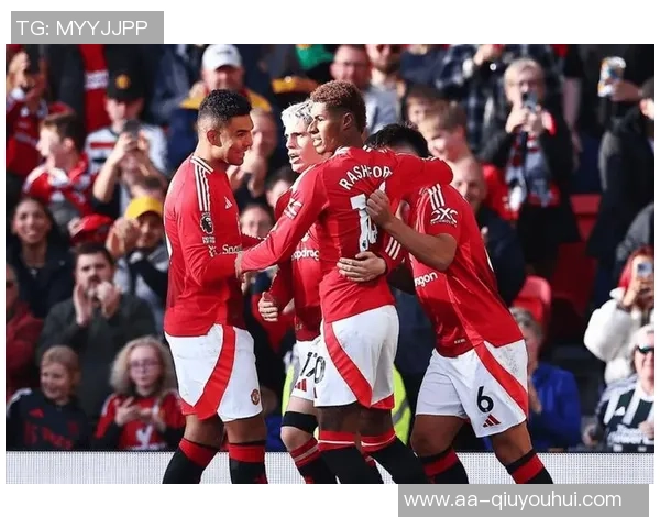 曼联官方宣布利桑德罗齐尔克泽与多名青训球员共同参与卡灵顿训练