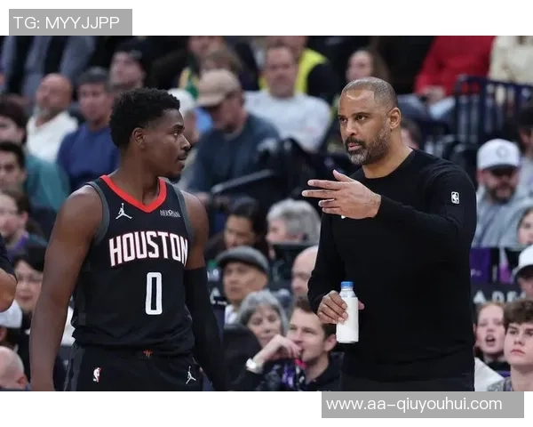 比卢普斯透露季前赛计划霍勒迪首战下半场缺席或尝试新先发阵容