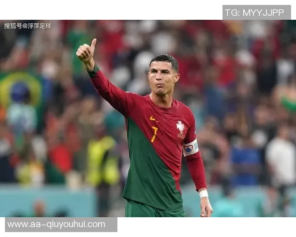 C罗分享回归葡萄牙国家队的帅气照片墨镜加持魅力十足